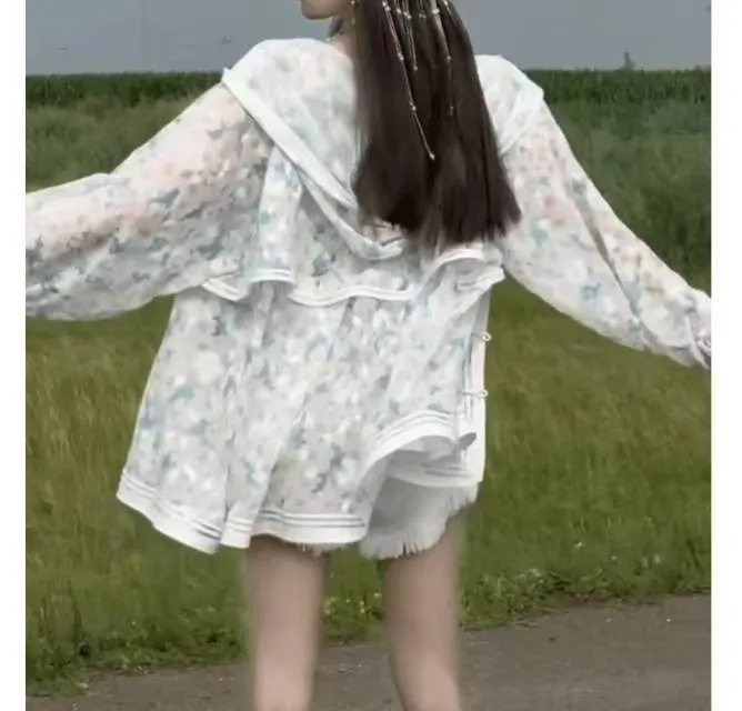 新款时尚潮流百搭洋气连帽碎花外套女装