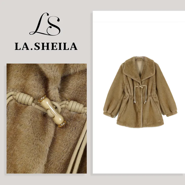 LA.Sheila“羊脂玉”收腰牛角扣毛绒保暖外套253-WT/0903-8108