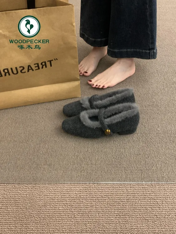 啄木鸟复古粗跟小香风毛毛鞋女新款加绒保暖玛丽珍方头法式棉单鞋
