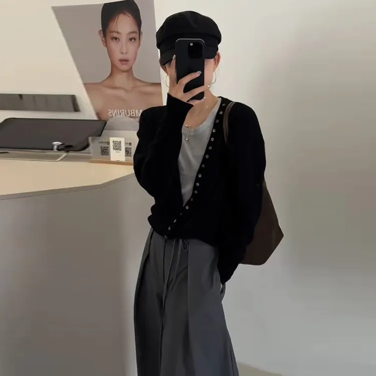 韩版时尚高级感显瘦针织衫女2025秋季新款纽扣设计感遮肉百搭开衫