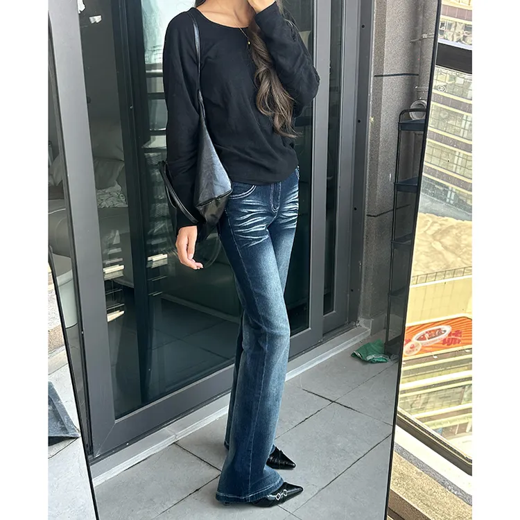 美式水洗猫须微喇叭牛仔裤女秋季新款设计感弹力修身显瘦直筒裤子