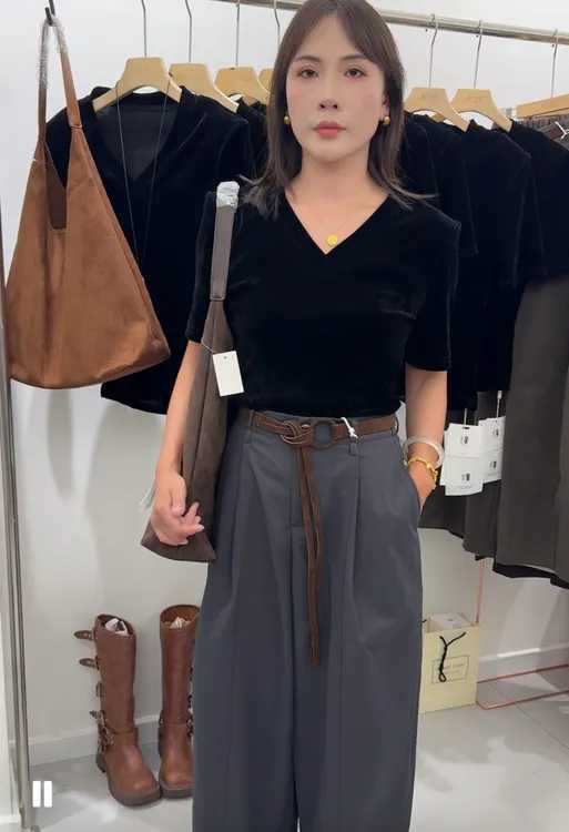 2025早秋款时尚百搭 气质丝绒V领打底T桖上衣女