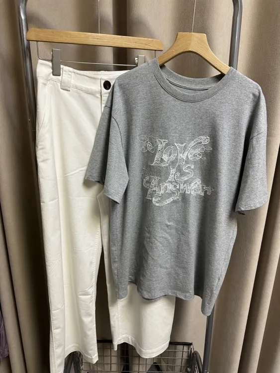 韩系蕾丝字母灰色宽松T恤