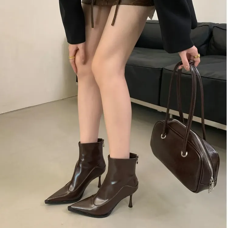 高跟尖头短靴2025年秋冬新款欧美细跟拼接裸靴瘦瘦靴复古棕色短靴