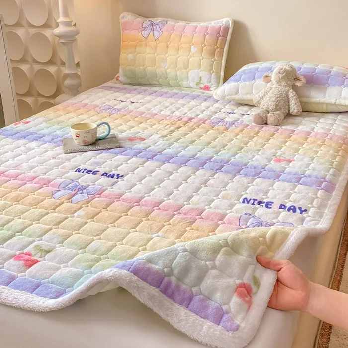 女儿喜欢的牛奶绒床褥印花软褥子保暖床褥垫褥子牛奶绒床褥垫