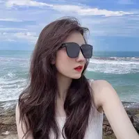 时尚墨镜夏季防紫外线开车专用高级感太阳镜黑框