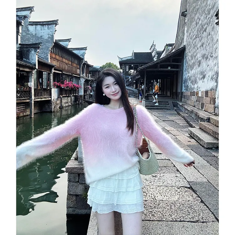 MARIE.COCO甜美风粉色圆领渐变针织毛衣女秋季镂空蛋糕短裙两件套