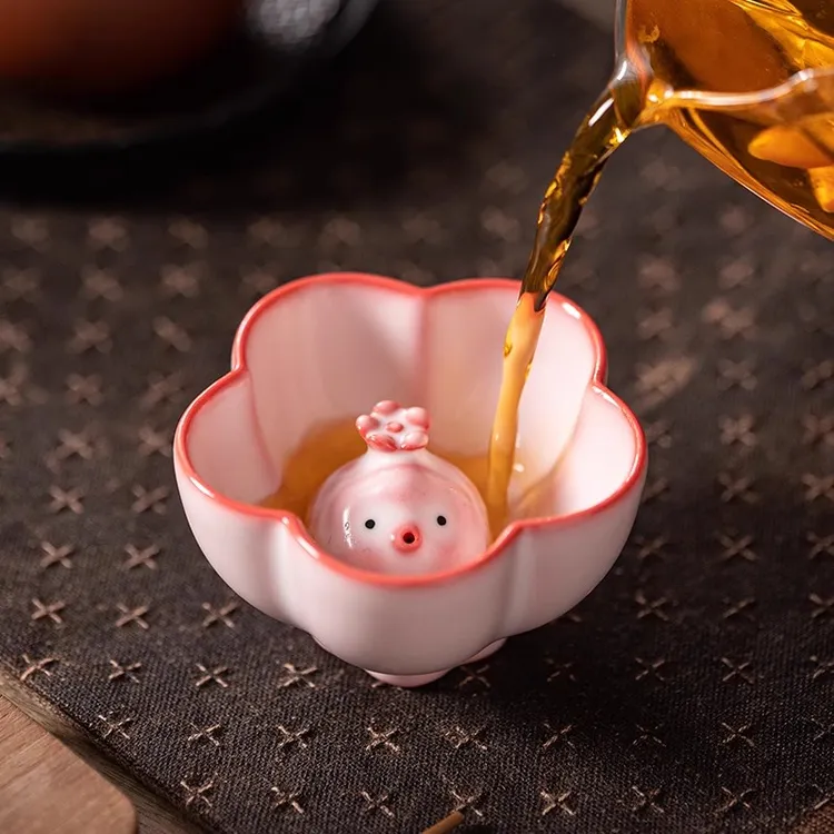 创意泡泡鱼茶宠陶瓷茶桌吐泡泡小杭州茶宠杯购买花瓣杯酒杯