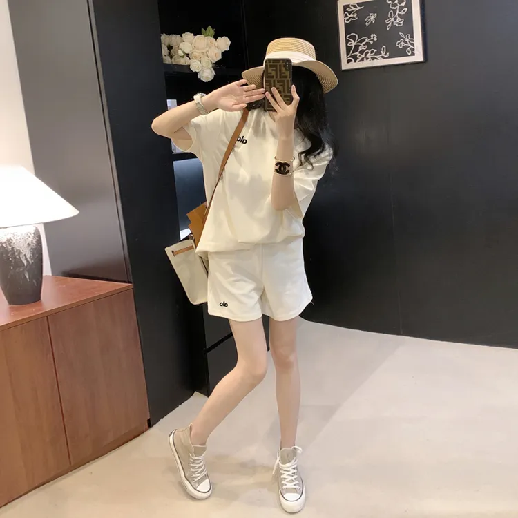网红洋气休闲运动套装女装2025新款爆款减龄宽松短袖短裤两件套夏