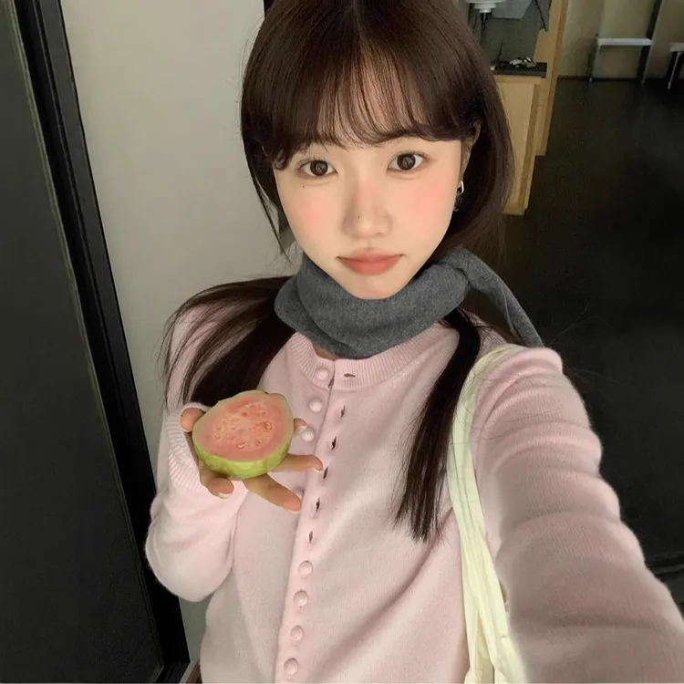 秋冬韩版ins百搭显瘦小众时尚上衣长袖针织纯色立领短款开衫2025