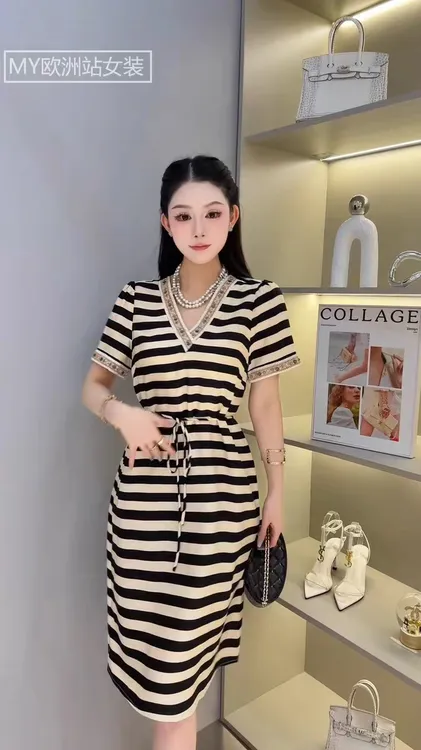 高气质人丝亚麻拼色条纹V领连衣裙透气中长款织带秀珠腰节系带