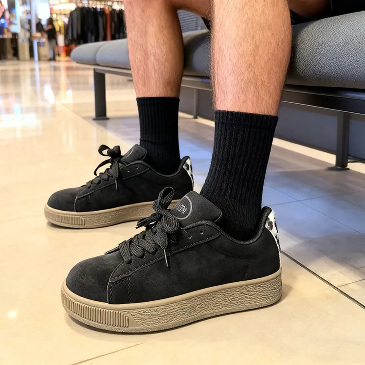 高级感黑色运动鞋女男情侣款鞋子秋季小众美式板鞋新款休闲面包鞋