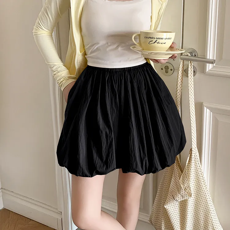 2025白色春夏新款高腰显瘦褶皱裙裤a字休闲百搭蓬蓬灯笼花苞短裤