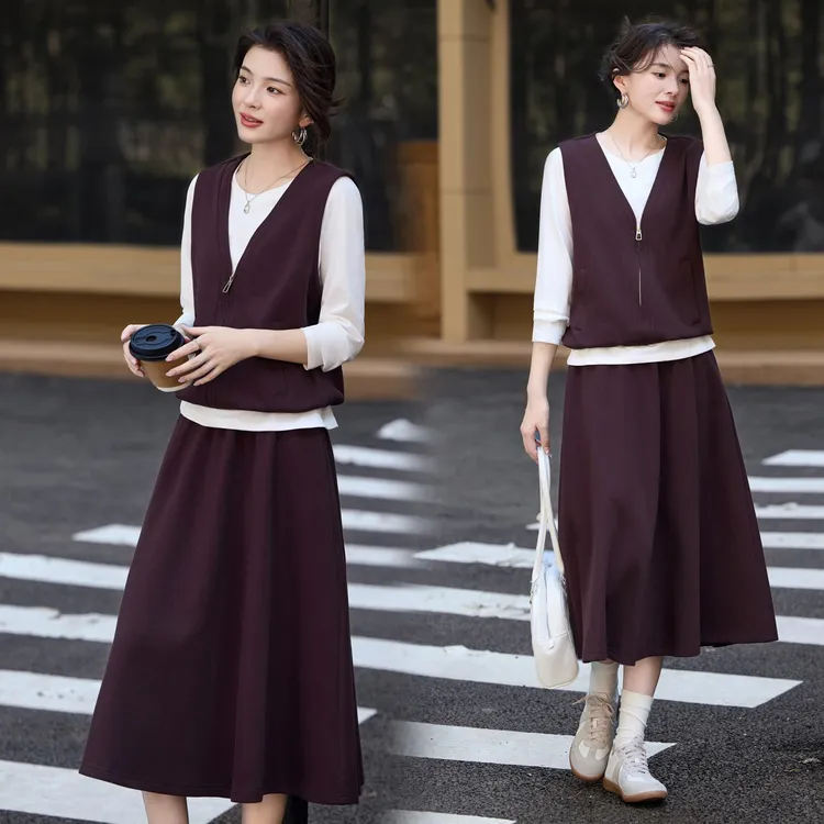 时尚套装女2025年春秋新款宽松休闲减龄半身裙子马甲上衣假两件套