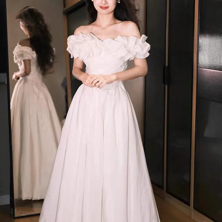 法式白色一字肩缎面简约轻婚纱新娘出门迎宾订婚结婚敬酒晚礼服裙