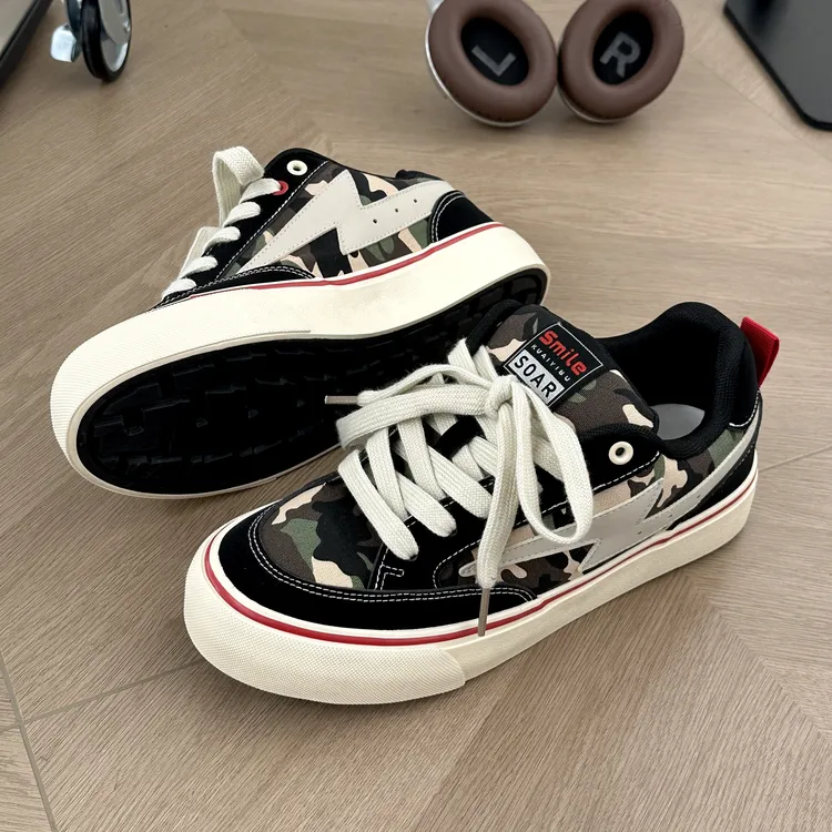 原创设计迷彩男鞋2025新款小众面包男士板鞋秋冬痞帅厚底男款鞋子