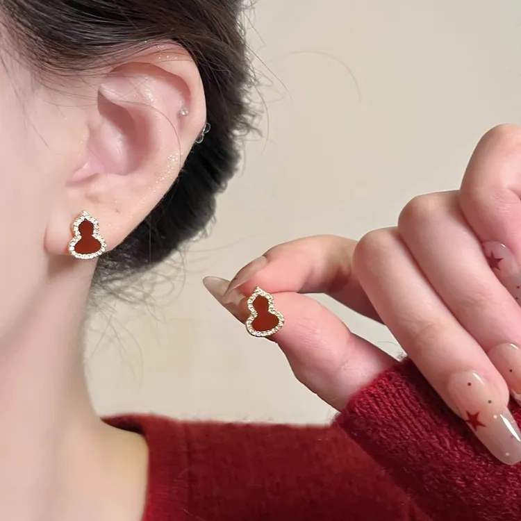 安可拉红葫芦耳钉女秋冬百搭轻奢高级感耳环适合过年戴的时尚耳饰
