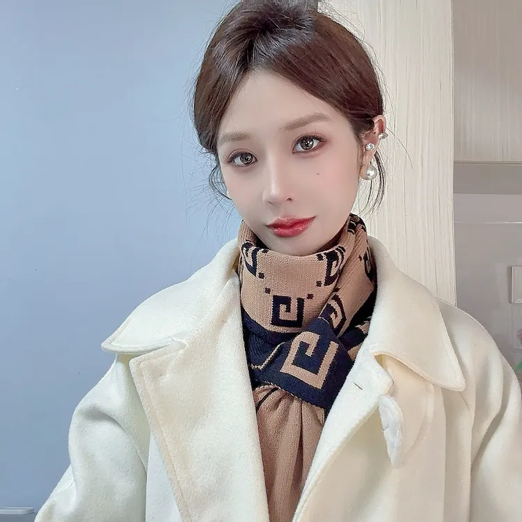 25新年网红气质围巾围脖保暖洋气高档轻奢时尚围巾百搭双面加厚