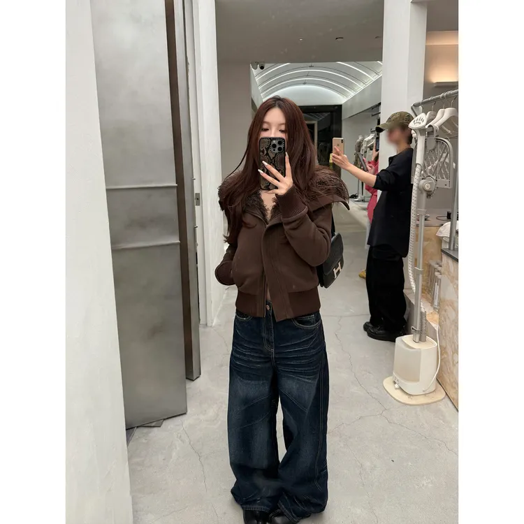 韩系时髦设计感毛绒绒翻领修身卫衣外套女秋季复古百搭夹克夹克