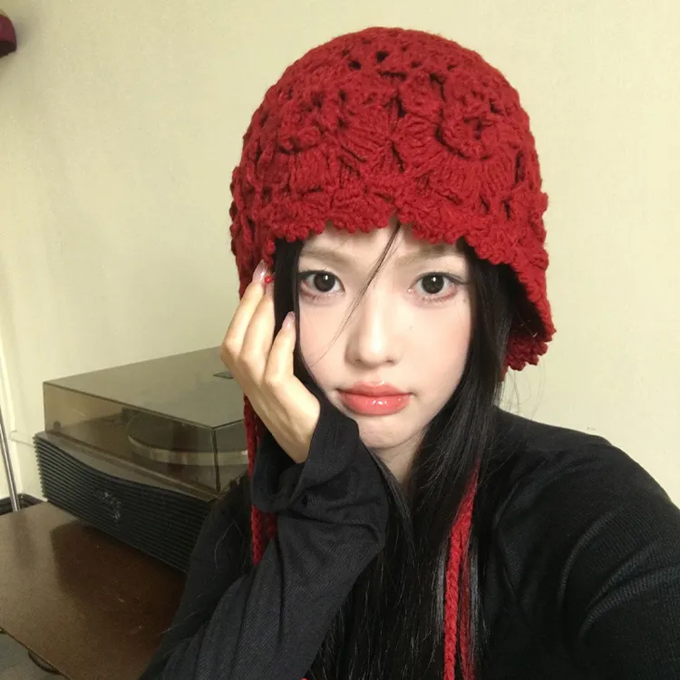 民族风手工钩花帽子女秋冬复古花朵镂空针织帽出游拍照套头毛线帽