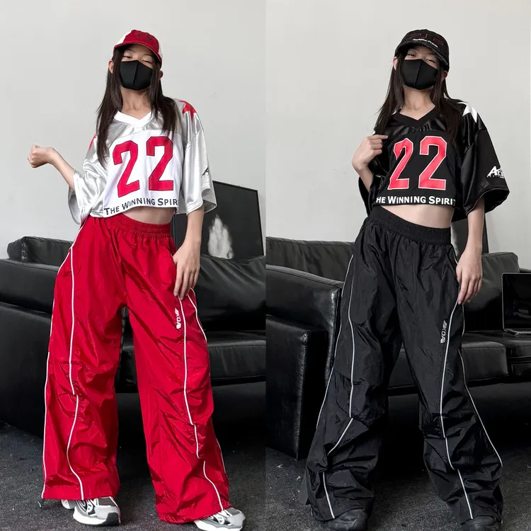 2025春夏新款女童美式露脐短球衣反光冲锋裤少儿爵士舞演出服套装
