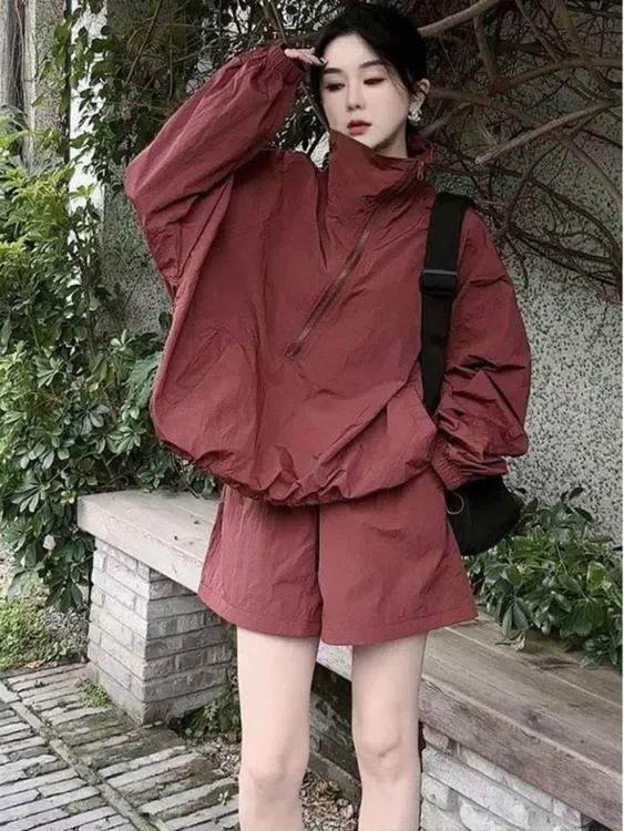 特大码气质高级感防晒衣小众设计长袖冲锋衣休闲短裤夏两件套装女