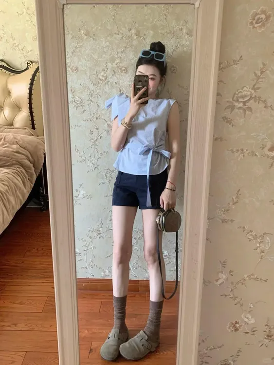 夏季韩系穿搭设计感绑带显瘦修身短款上衣高腰阔腿休闲短裤两件套