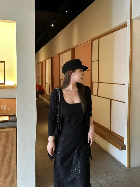 琪琪怪怪大码女装【松弛时区】洋气慵懒开衫+吊带+亮片半裙T57456QD