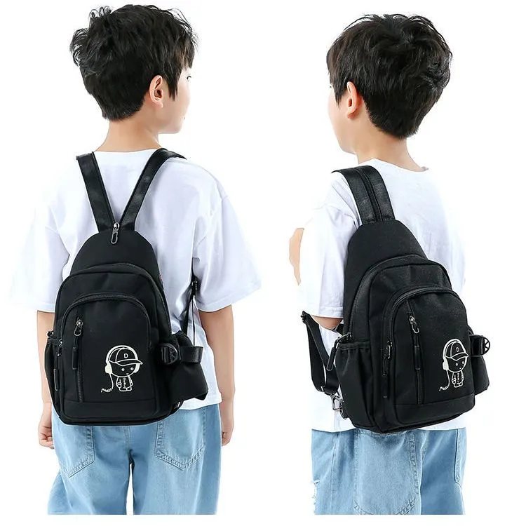 新款儿童背包斜挎男童小包潮小学生男孩子旅游双肩包春游外出书包