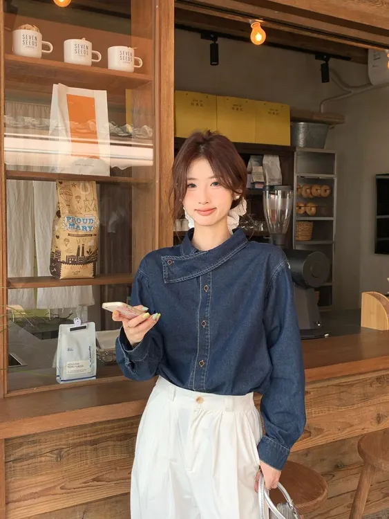 法式设计感正肩水洗牛仔衬衫女2025秋季新款小众别致叠穿长袖上衣