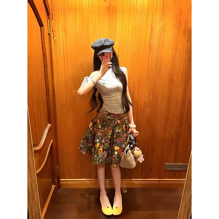 韩系甜美风休闲百搭高级感露肩灰色短袖上衣高腰花卉a字半身裙女