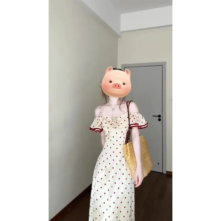 法式波点泡泡袖短袖抹胸连衣裙女夏季纯欲风性感裙子收腰包臀长裙