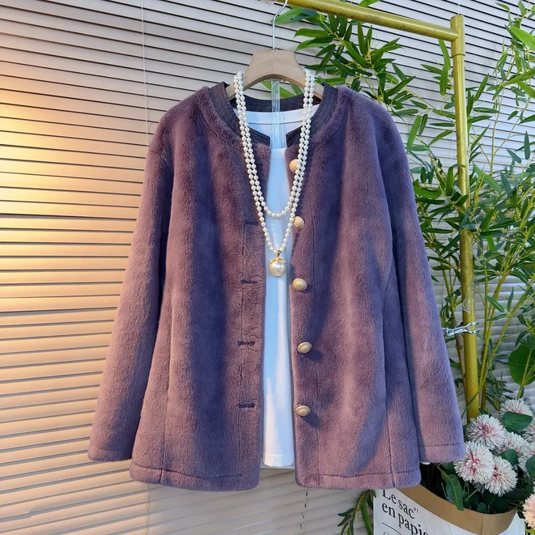 921胖mm欧货冬季新款时尚高级感纯色环保毛设计感气质百搭外套