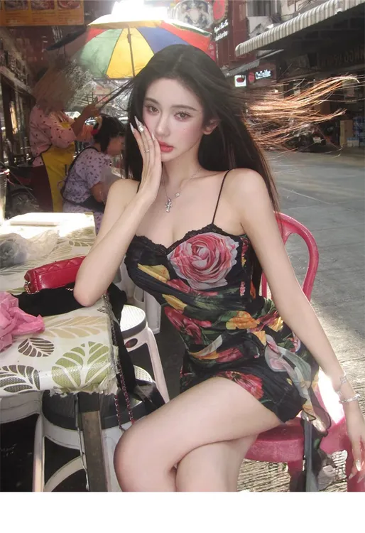 微醺玫瑰 纯欲辣妹性感收腰显瘦复古印花吊带连衣裙飘带包臀短裙