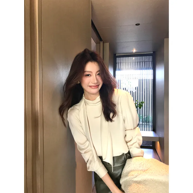 【ALONE SAVOR】龍喜儿 清心 法式优雅羊毛别致飘带小衫上衣J116