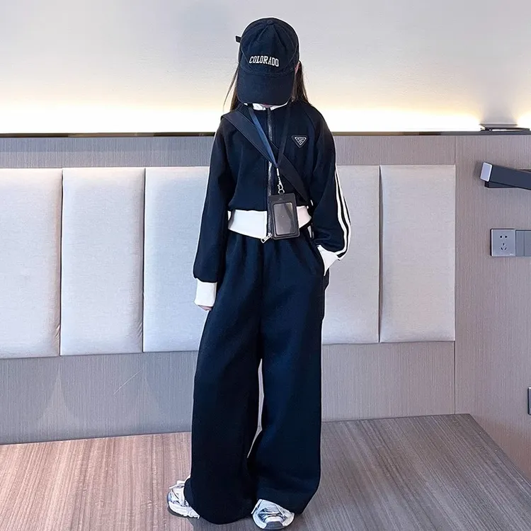 女童春秋款运动套装2025新款中大童春装韩版立领外套休闲裤两件套