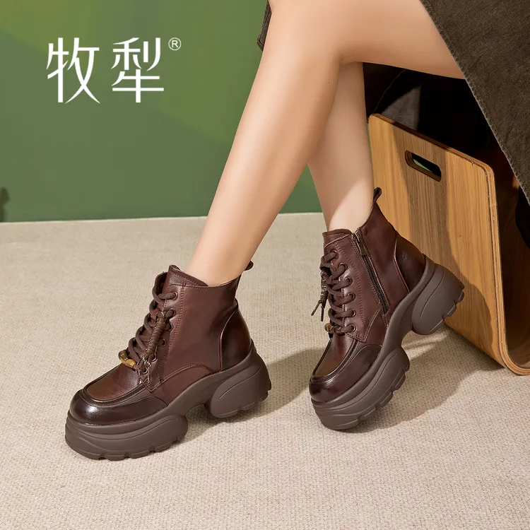 牧犁秋冬新款厚底增高马丁靴系带设计感简约保暖加绒舒适百搭女靴