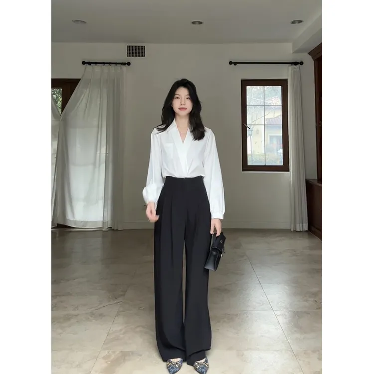 郭九呢 气质V领通勤设计感面试正装正肩袖灯笼袖衬衫高腰直筒裤