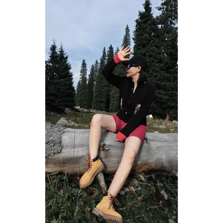 LAZYVISION/圆领针织嵌花开衫外套ZMD-30426