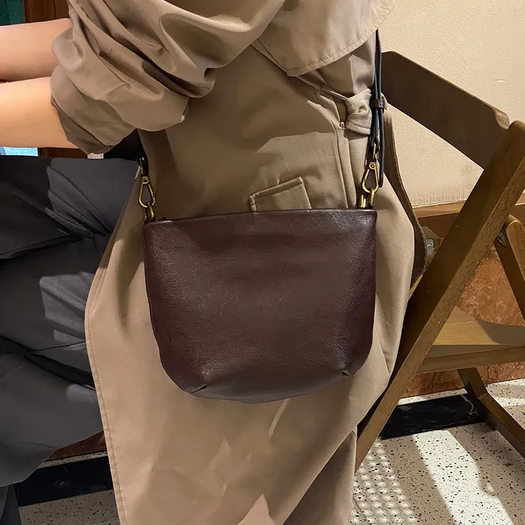 头层树膏植鞣牛皮斜挎包气质复古百搭款玫瑰花园女士包包真皮时尚