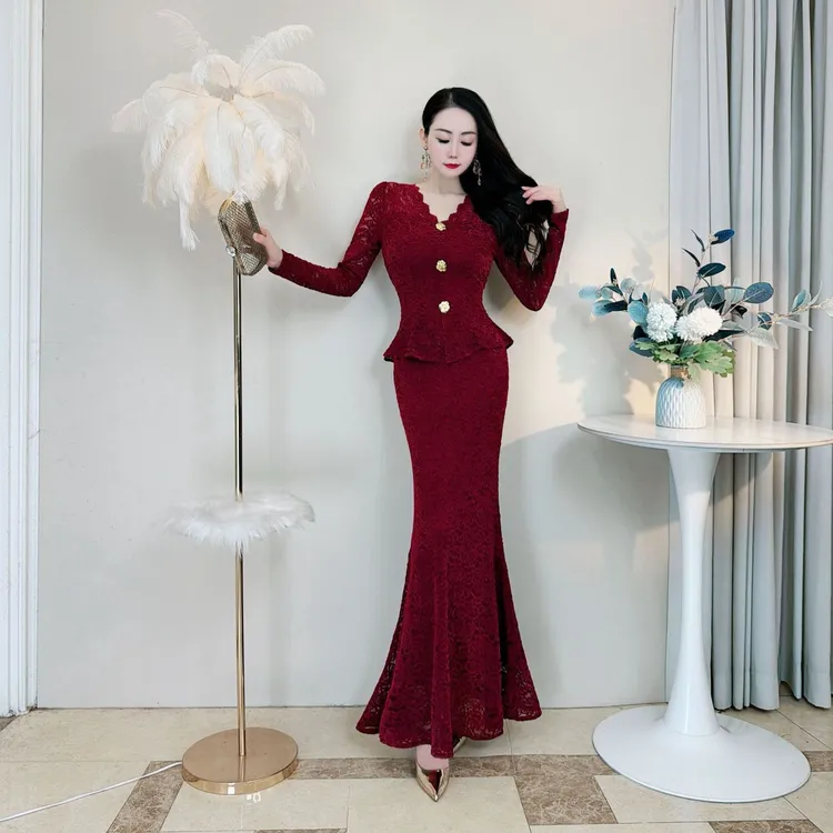 名媛气质秋冬新款修身显瘦遮肚子鱼尾长裙V领收腰包臀百搭连衣裙