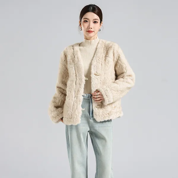 燕苹冬季新款加绒加厚保暖气质V领翻折袖人造皮毛一体外套ZM2593
