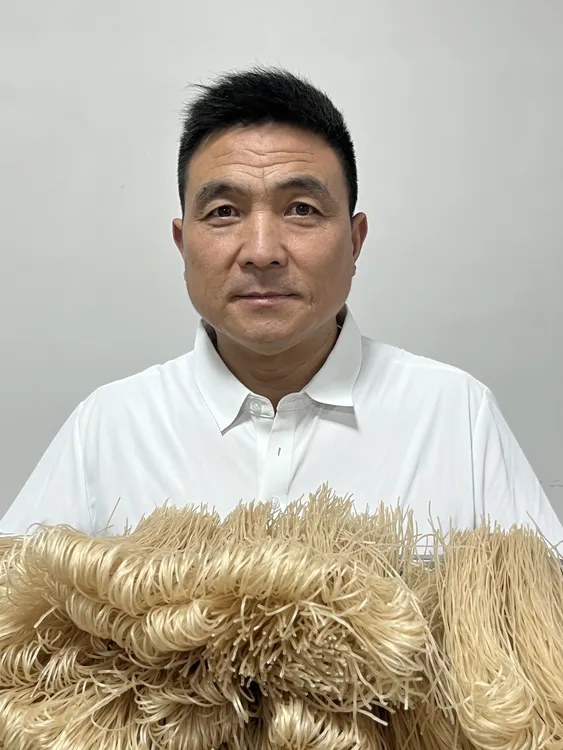 手工红薯粉条河南特产自然晾晒农家古法制作火锅炖菜大锅菜