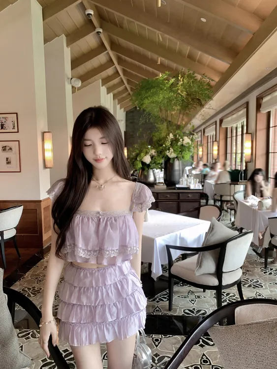 法式性感纯欲风蕾丝吊带背心短裤上衣气质甜美高腰显瘦短裙两件套