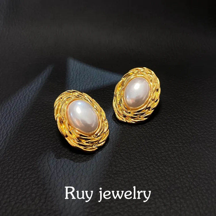 纯铜仿珍珠耳饰 法式小众椭圆形仿珍珠耳环工厂批发s925银针耳钉