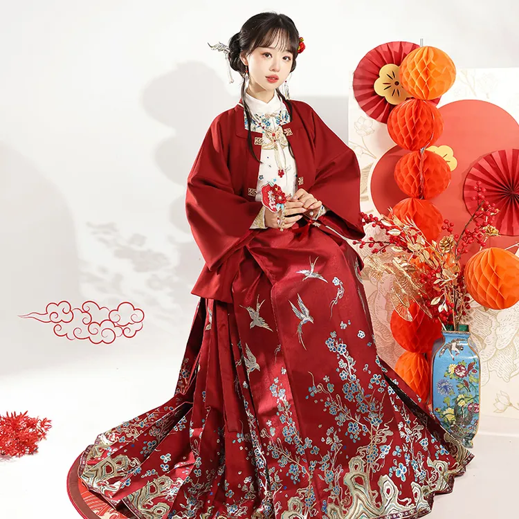 【鎏金莹梅】原创汉服女红色马面裙敬酒服拜年服套装订婚服秋冬