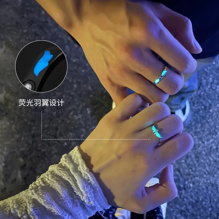 钛钢戒指 夜光天使之翼情侣对戒网红简约学生羽翼ins个性情侣戒指