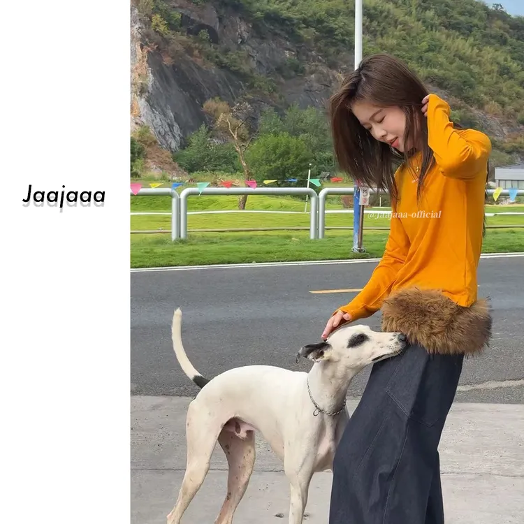 Jaajaaa柏林映像   时尚圆领显瘦百搭修身字母印花长袖T恤/BEIE