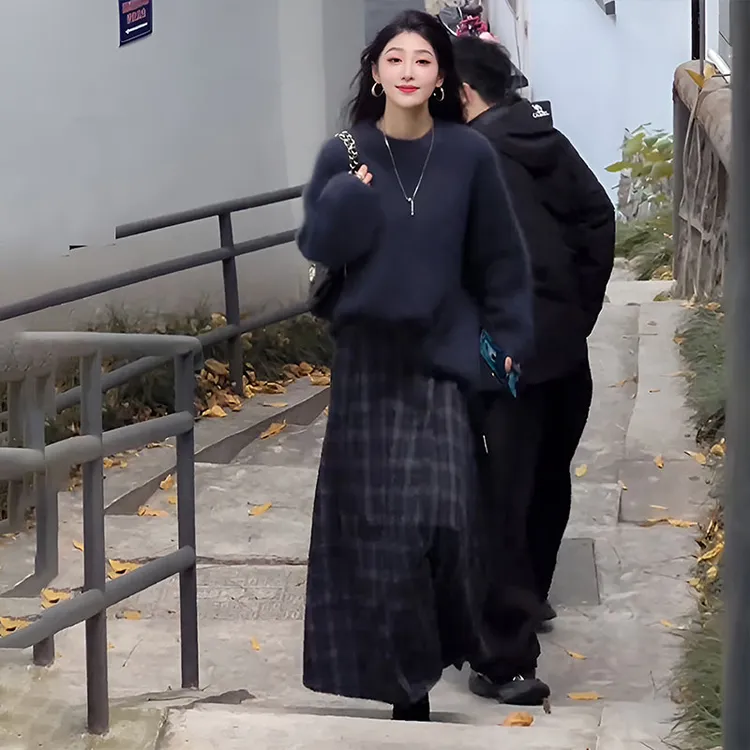 韩系洋气圆领长袖毛衣高腰格纹半身裙套装女2025新款秋冬两件套女