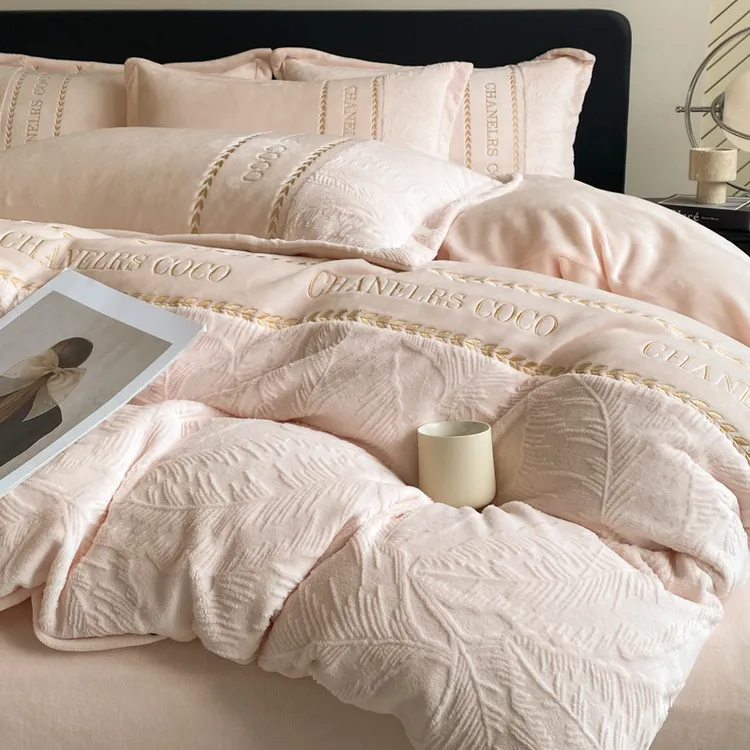 2026新款高端冬季牛奶绒床上四件套加厚加绒珊瑚绒被套床单床笠款